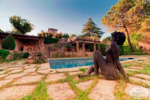 Estatua piscina